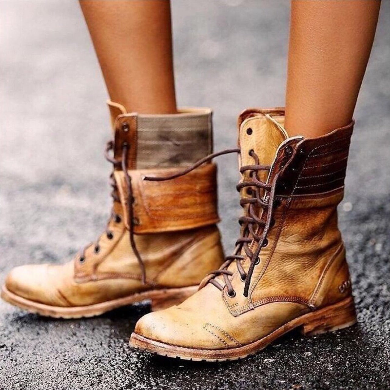 Popular retro women's leather boots with front lace up and thick knight boots